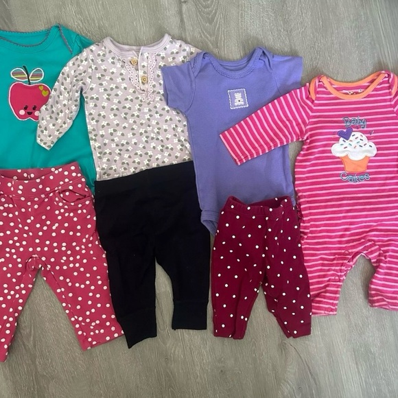 Lot Of 7 Baby Girl Pants Body Suits Size 0-3 Months - Picture 1 of 6